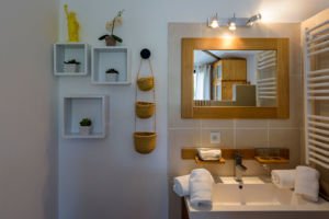 Salle de bain de la maison de vacances A Casetta