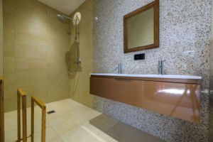 Salle de bain dans villa à Porto-Vecchio